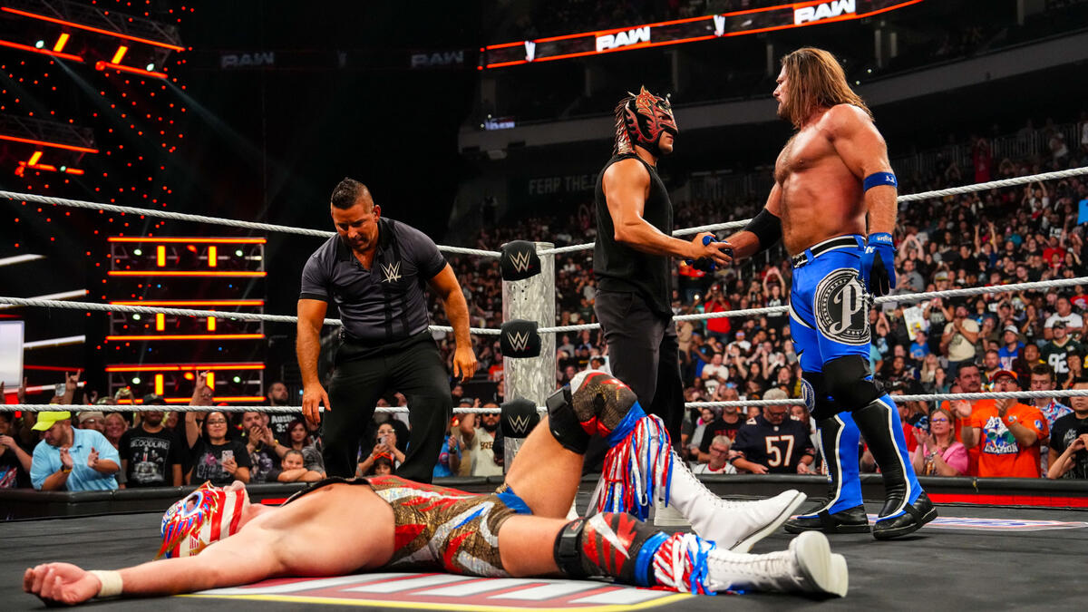 Dave Meltzer on Netflix numbers for September 8 WWE Raw, Canelo vs. Crawford