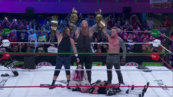 AAA Heroes Inmortales notes: Hijo del Vikingo, El Grande Americano, Wyatt Sicks