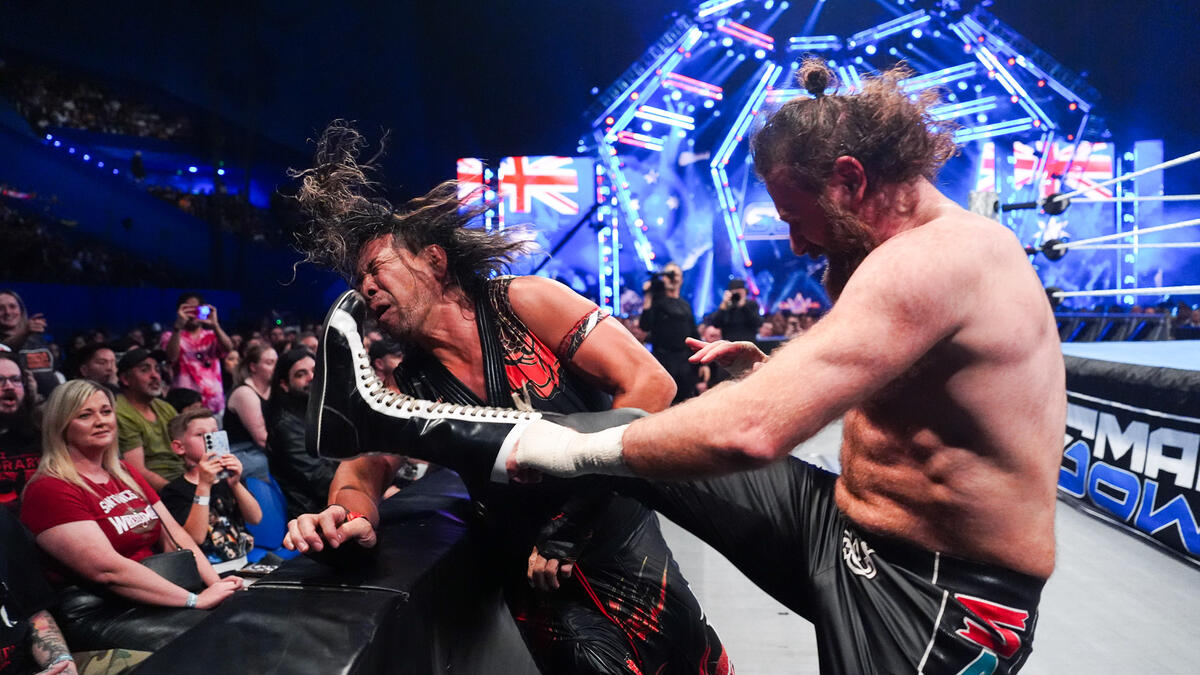 WWE SmackDown ratings down against big MLB playoff number