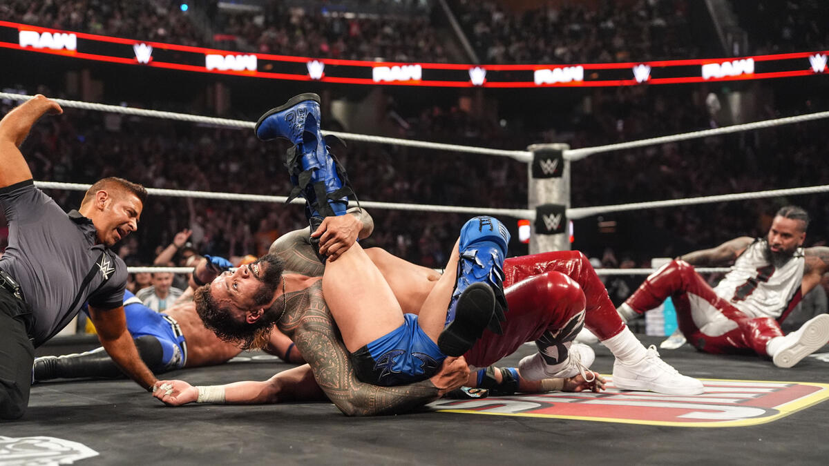 For subscribers: Bryan Alvarez’s WWE Raw report