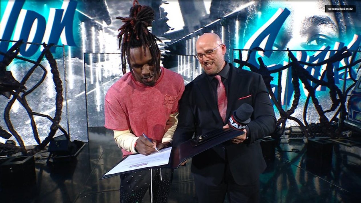 Je’Von Evans officially joins WWE Raw during commercial break