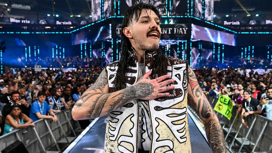 Dominik Mysterio returns on WWE Raw