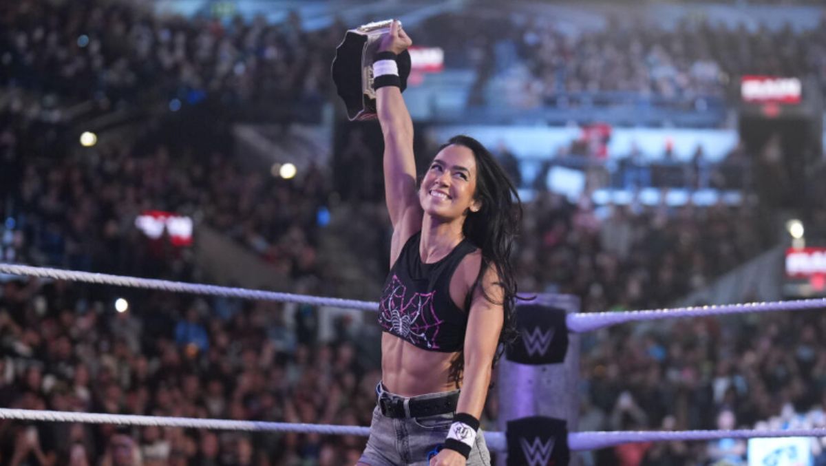 AJ Lee calls for WWE to bring back two former stars