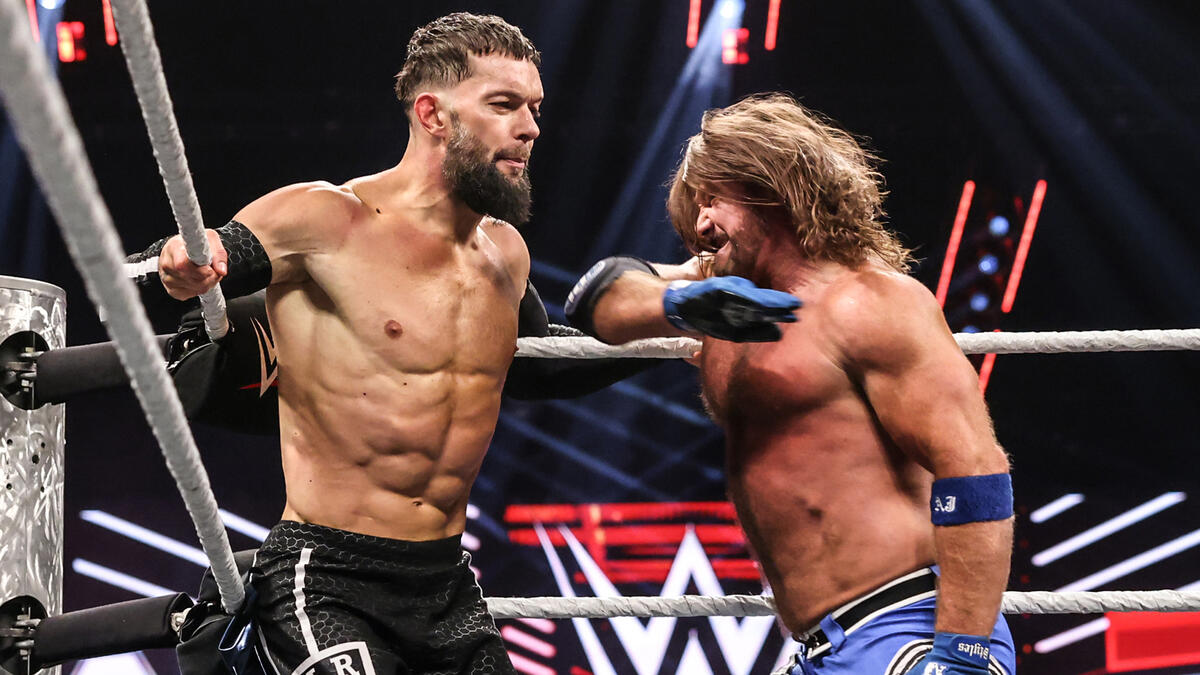 Finn Balor vs. AJ Styles - WWE RAW Aug 25, 2025