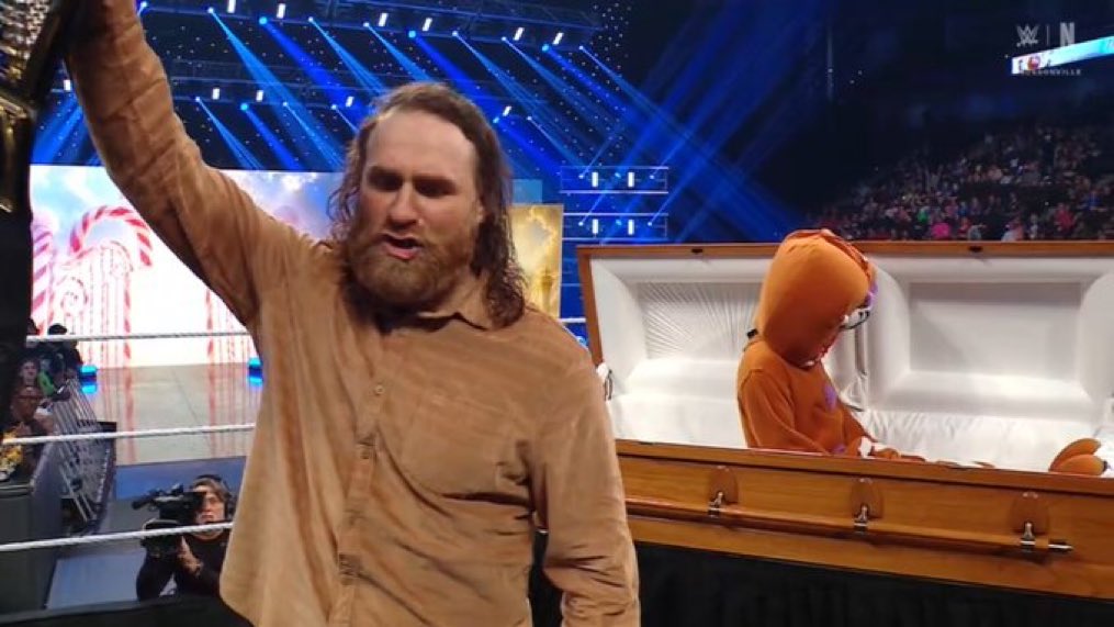 Lil Yachty & Trick Williams fool Sami Zayn during WWE SmackDown Gingerbread Man funeral